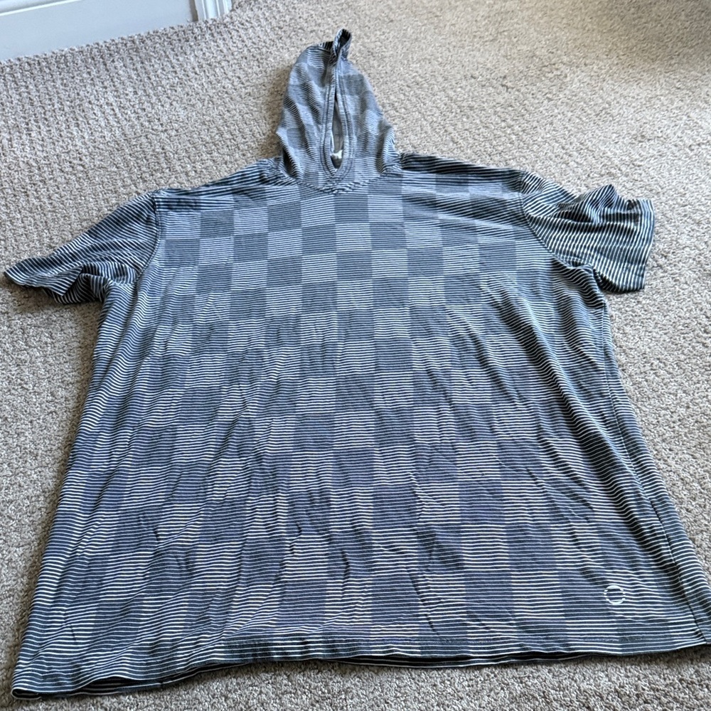 Donrad Duncan Engineered for Motion Short Sleeve Hooded tee